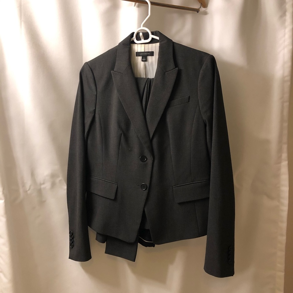 Ann Taylor 2 piece gray suit